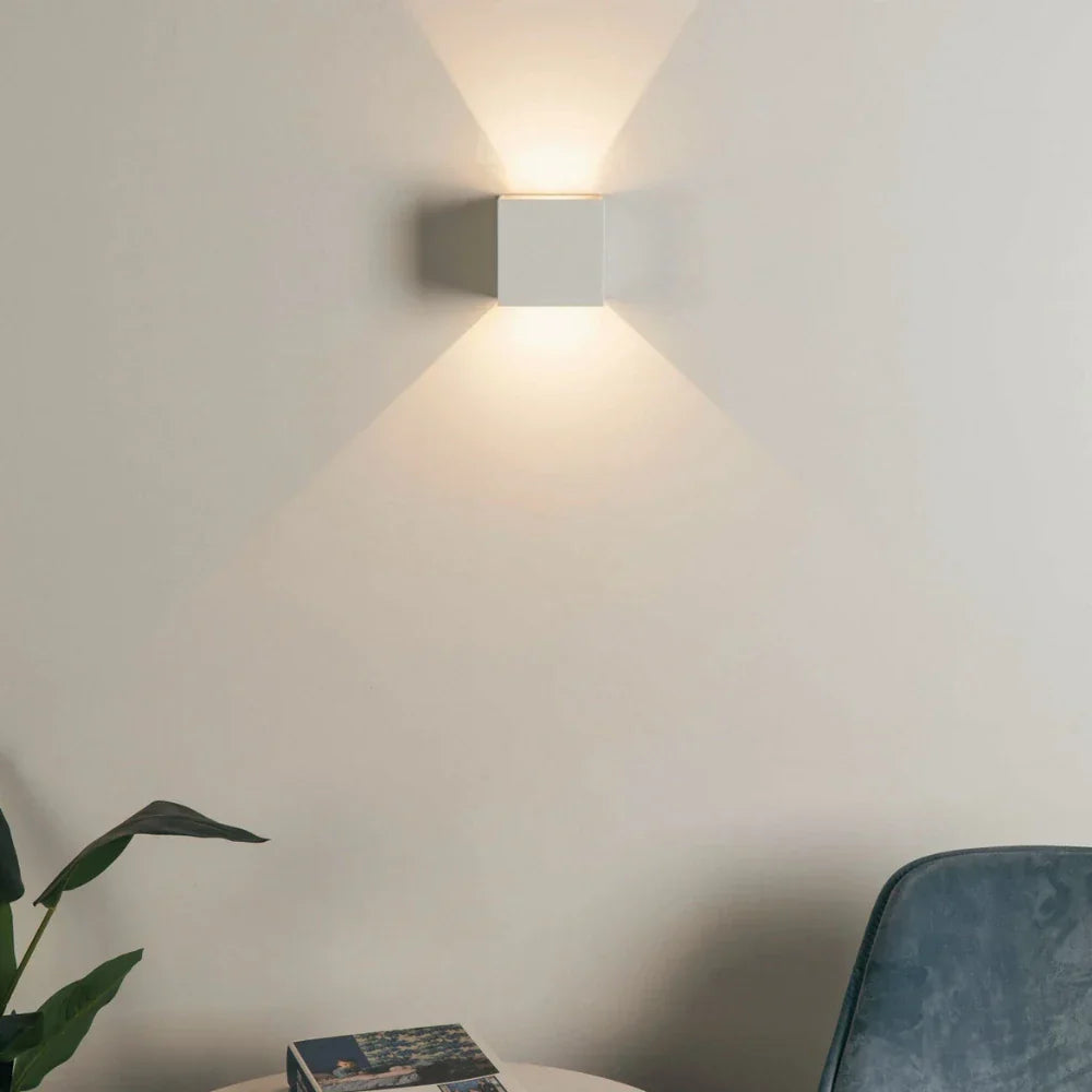 Lagoz Ease | Adjustable Wall Light