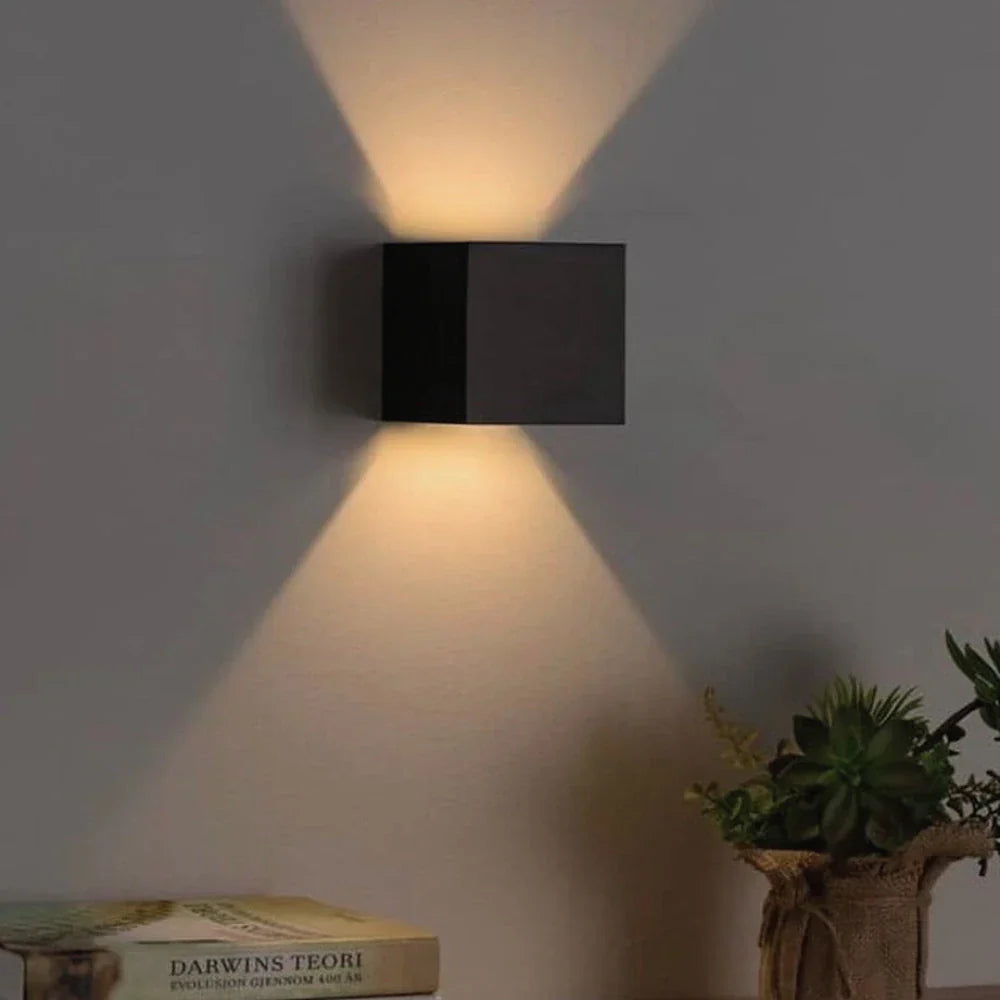 Lagoz Ease | Adjustable Wall Light