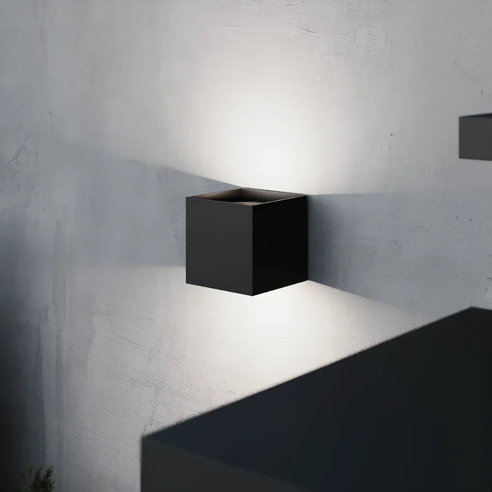 Lagoz Ease | Adjustable Wall Light