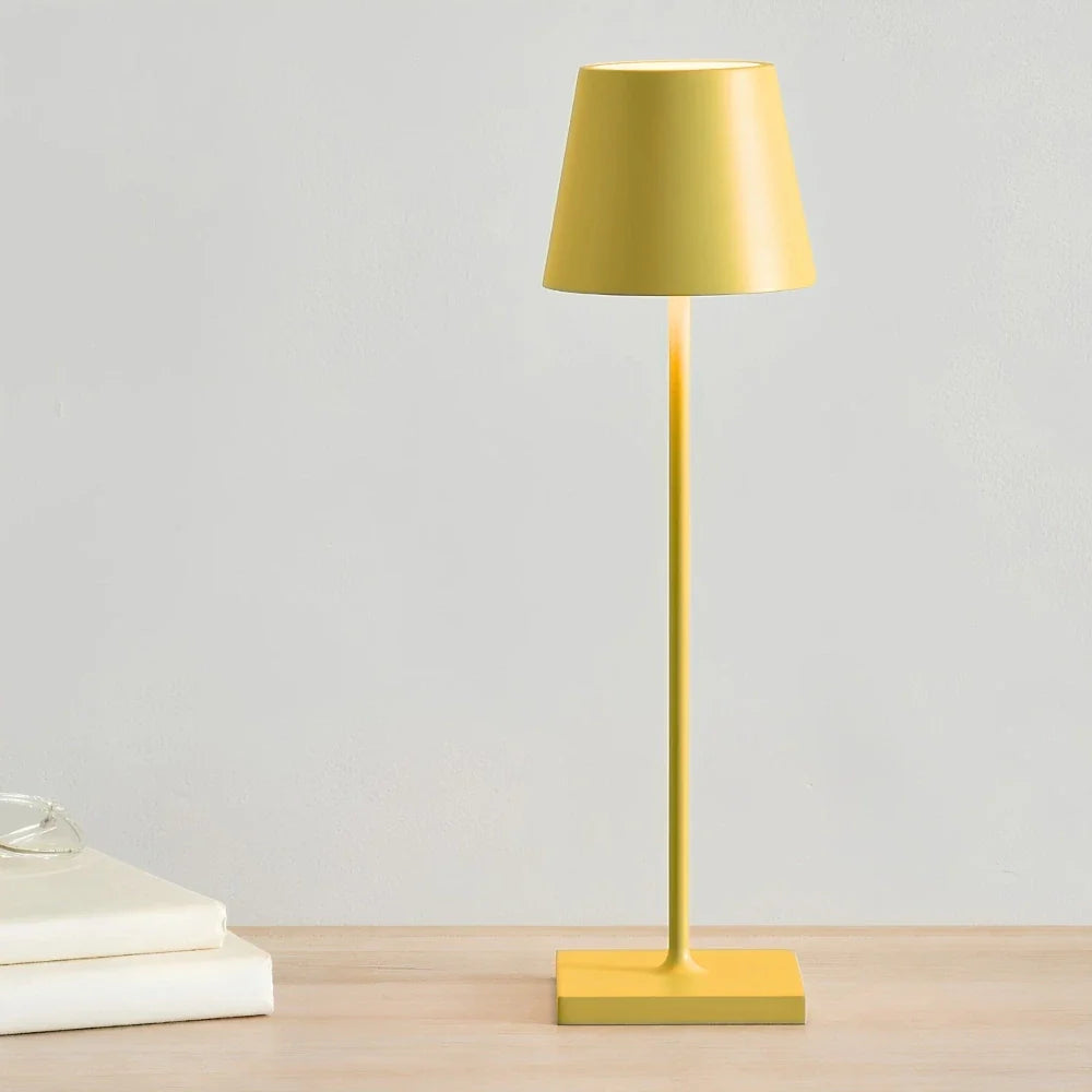 Lagoz | Dimmable Tall Table Lamp