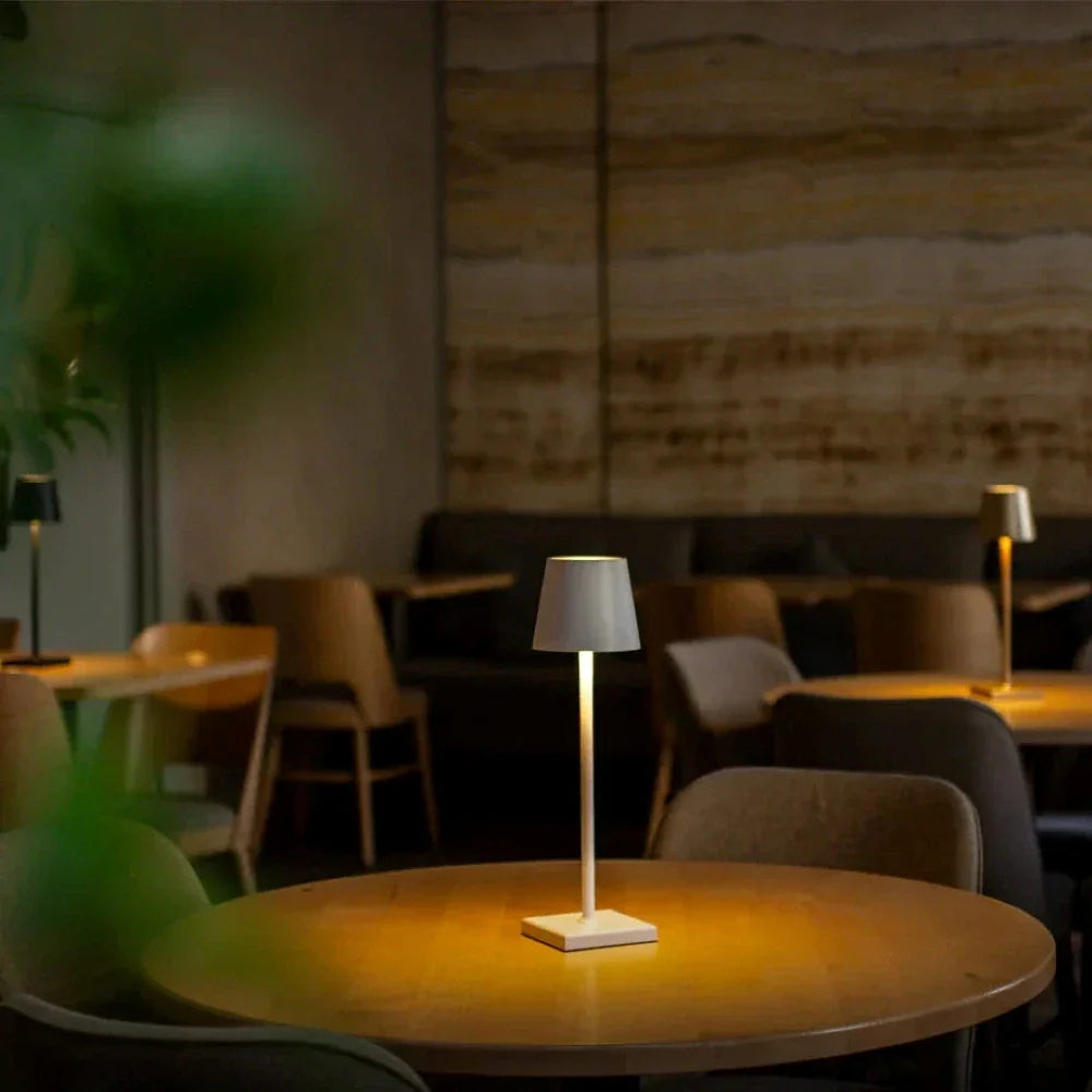 Lagoz | Dimmable Tall Table Lamp